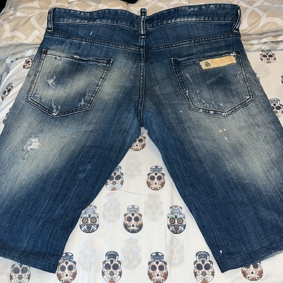 Dsquared2 Blue denim jeans shorts. Size 50 distressed shorts. - Picture 5 of 6